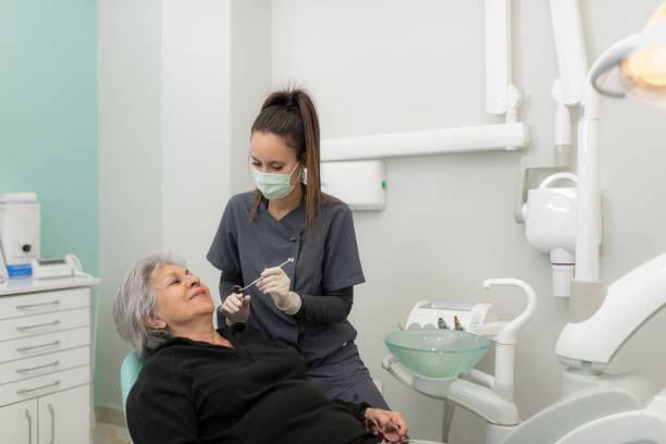 Best Weekend Emergency Dentist in Maywood, CA